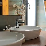 Casas De Bouro 2 Casa Dos Jarros * تيراس دي بورو